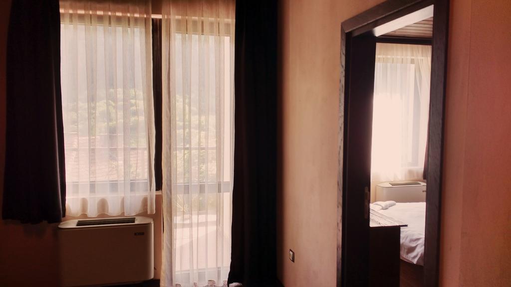 Family hotel Valchanovata Kashta Fotinovo Esterno foto