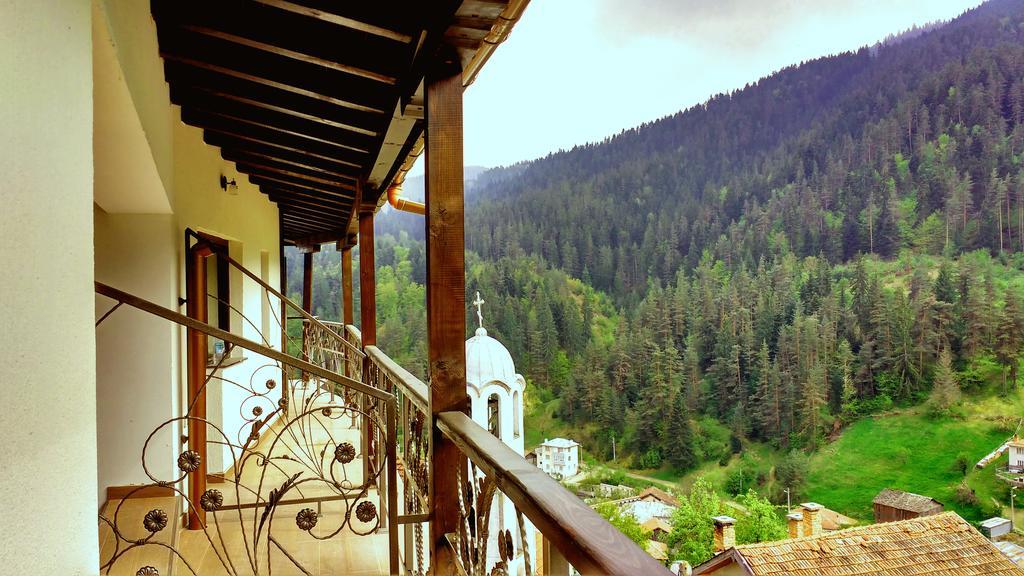 Family hotel Valchanovata Kashta Fotinovo Esterno foto