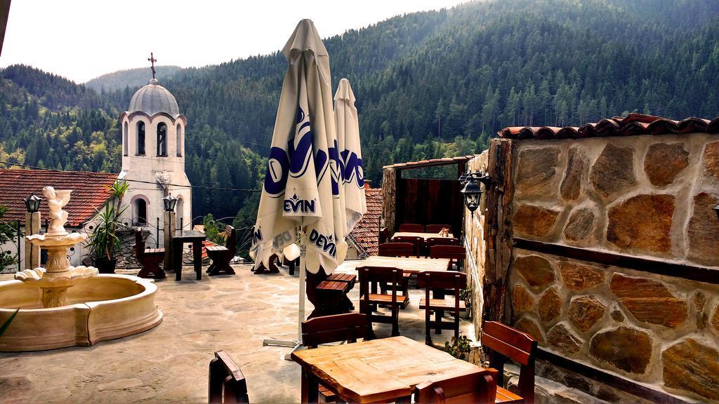 Family hotel Valchanovata Kashta Fotinovo Esterno foto