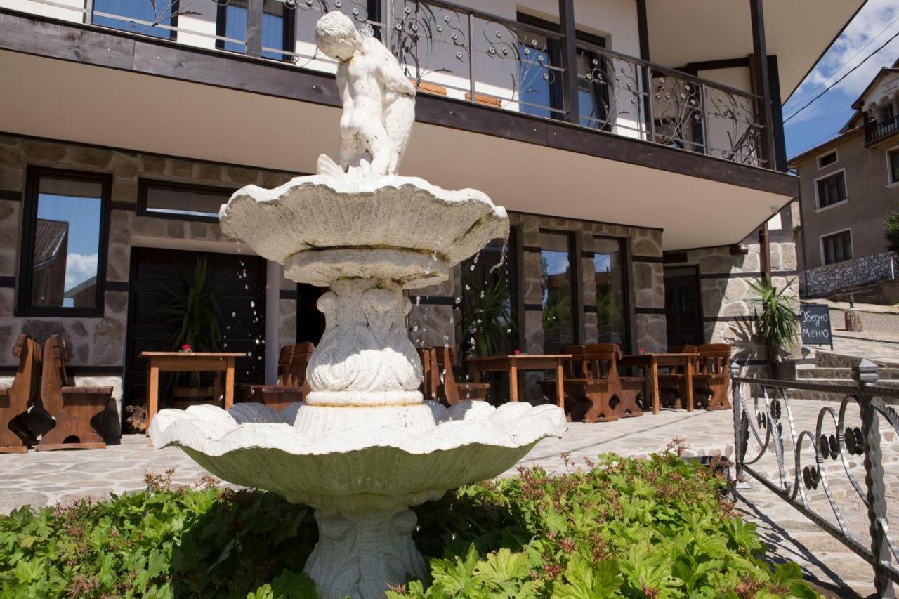 Family hotel Valchanovata Kashta Fotinovo Esterno foto